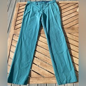 VINEYARD VINES GREEN HOLIDAY PANTS - MENS PERFORMANCE PANTS (30x32)